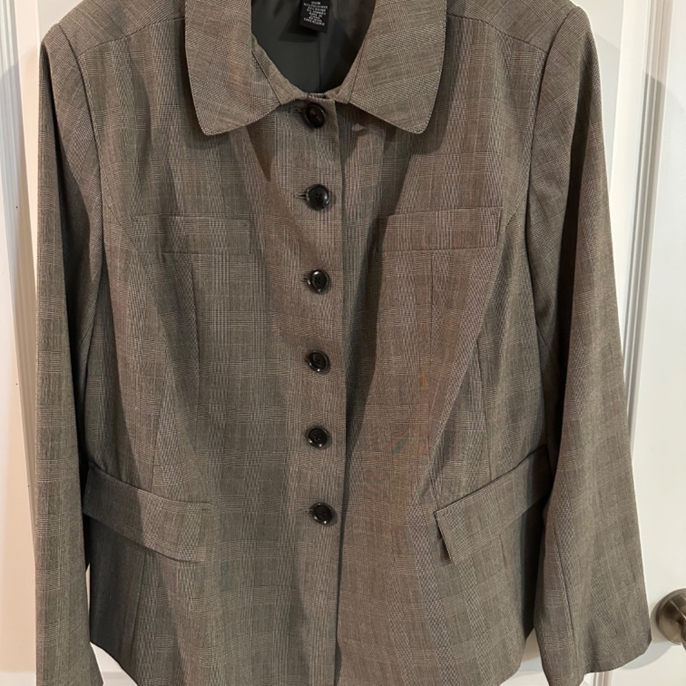 Jacket - Picture 2 of 7